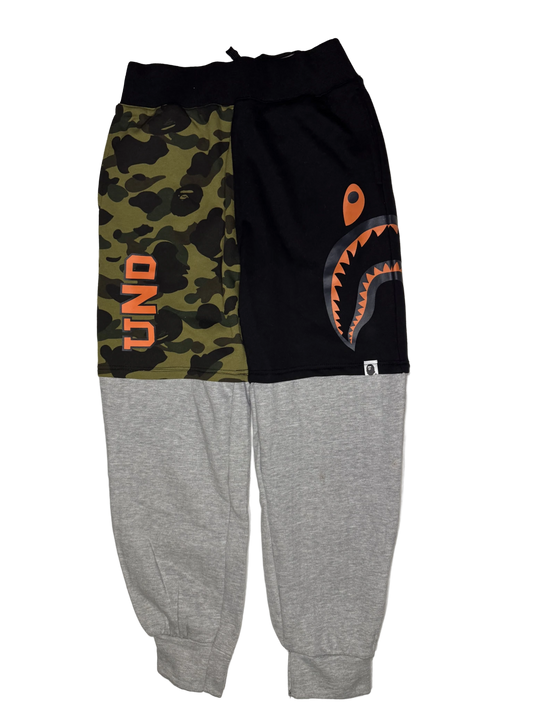 Pantaloni de trening recondiționați - Camo Bape